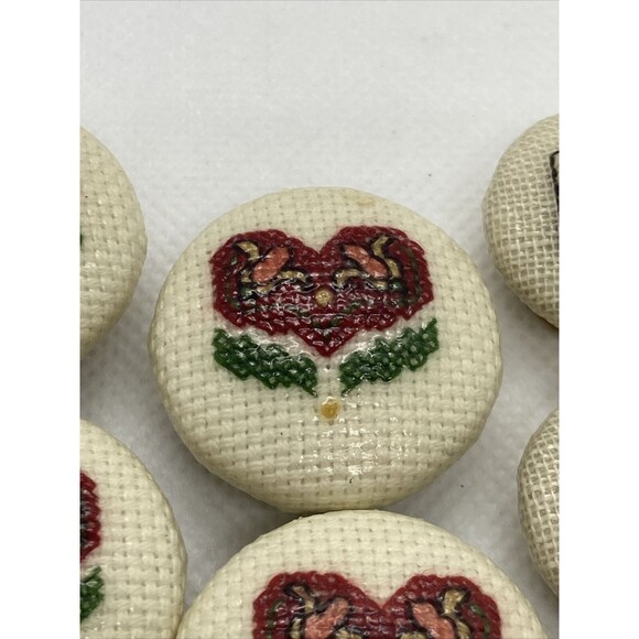 Vintage Lot of 7 Cross Stitch Heart & Thread‎ Spool Button Covers 80s 90s Style - Picture 6 of 14